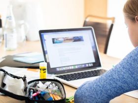 How To Find Suitable Online Tutors for Students