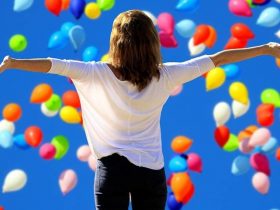 How To Live In The Moment And Be Happy Right Now