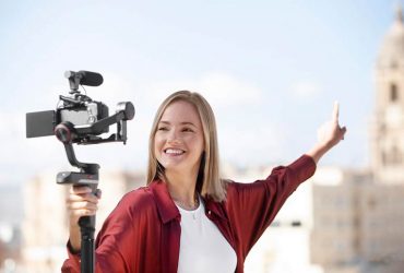 How to Become a Travel Blogger and Earn Through It for a Side Hustle?