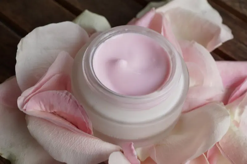 The Benefits of Products Like Eternal Extract Cream