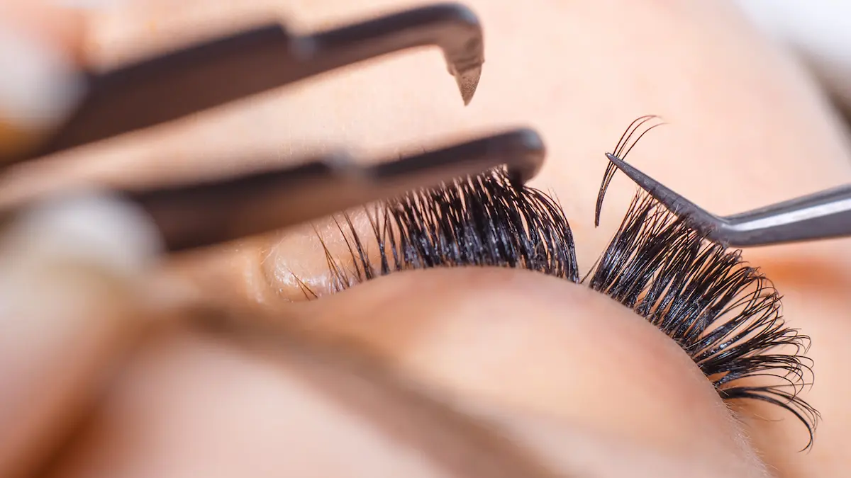 Beauty Salon in Los Angeles CA, Eyelash Extensions in Los Angeles CA